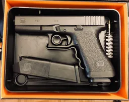 P80 EDITION SPECIALE 40EME ANNIVERSAIRE — Miniature 1