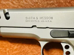 PC 1911 Performance Center — Miniature 3