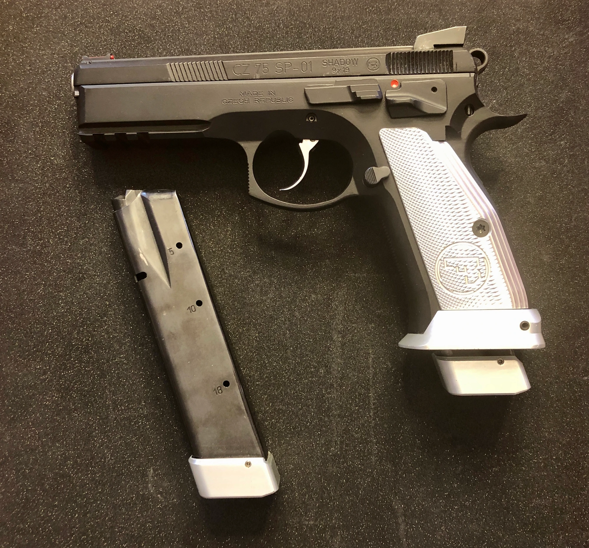 75 SHADOW SP-01 en 9x19 — Image 1