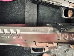 APACHE — Miniature 6