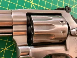 617 .22LR 10 Coups — Miniature 4