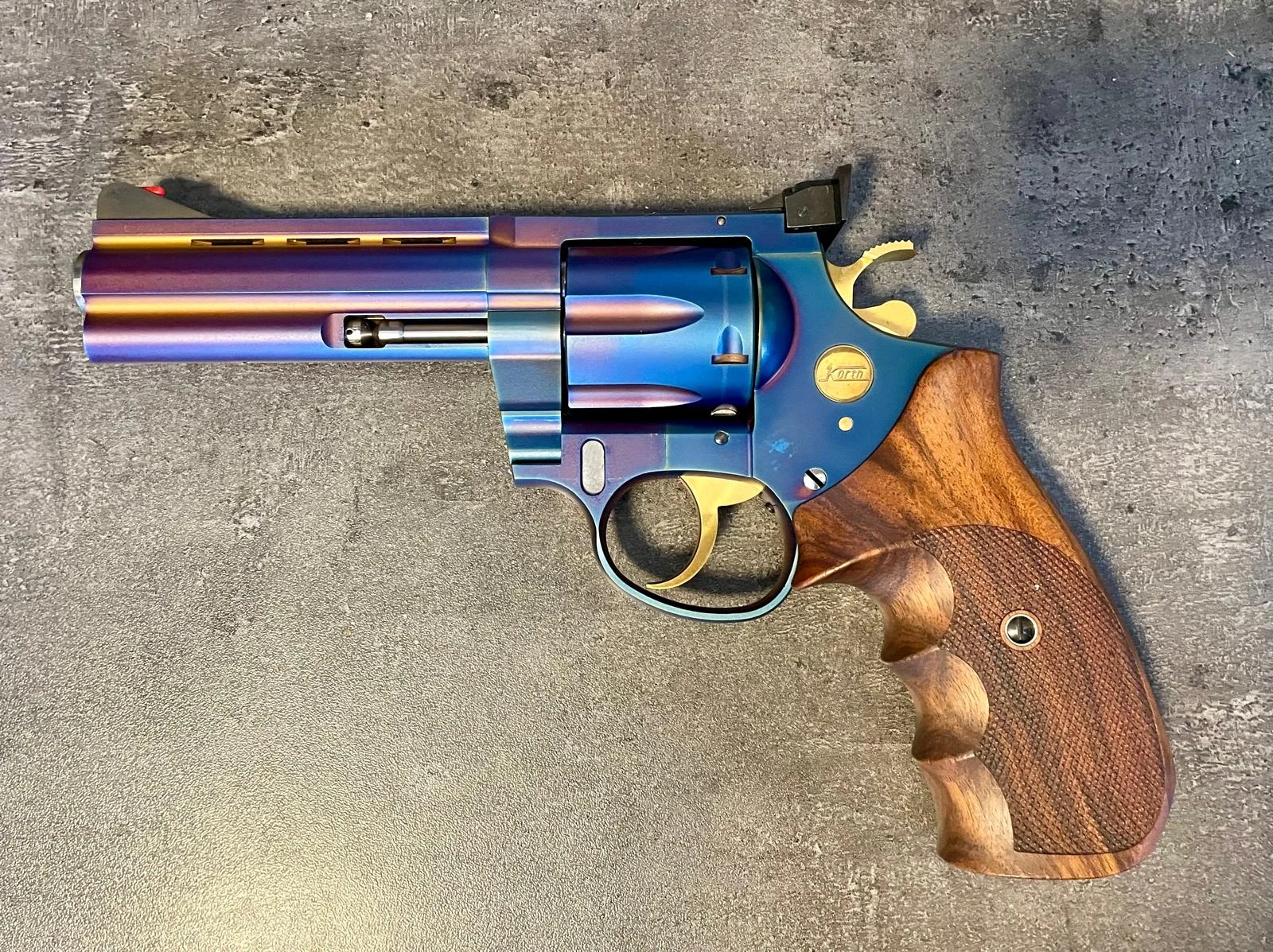 Classic Blue 4" Mate — Image 1