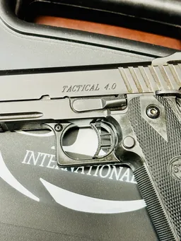 TACTICAL 4.0 — Miniature 6