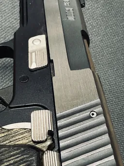 P220 EQUINOX — Miniature 5